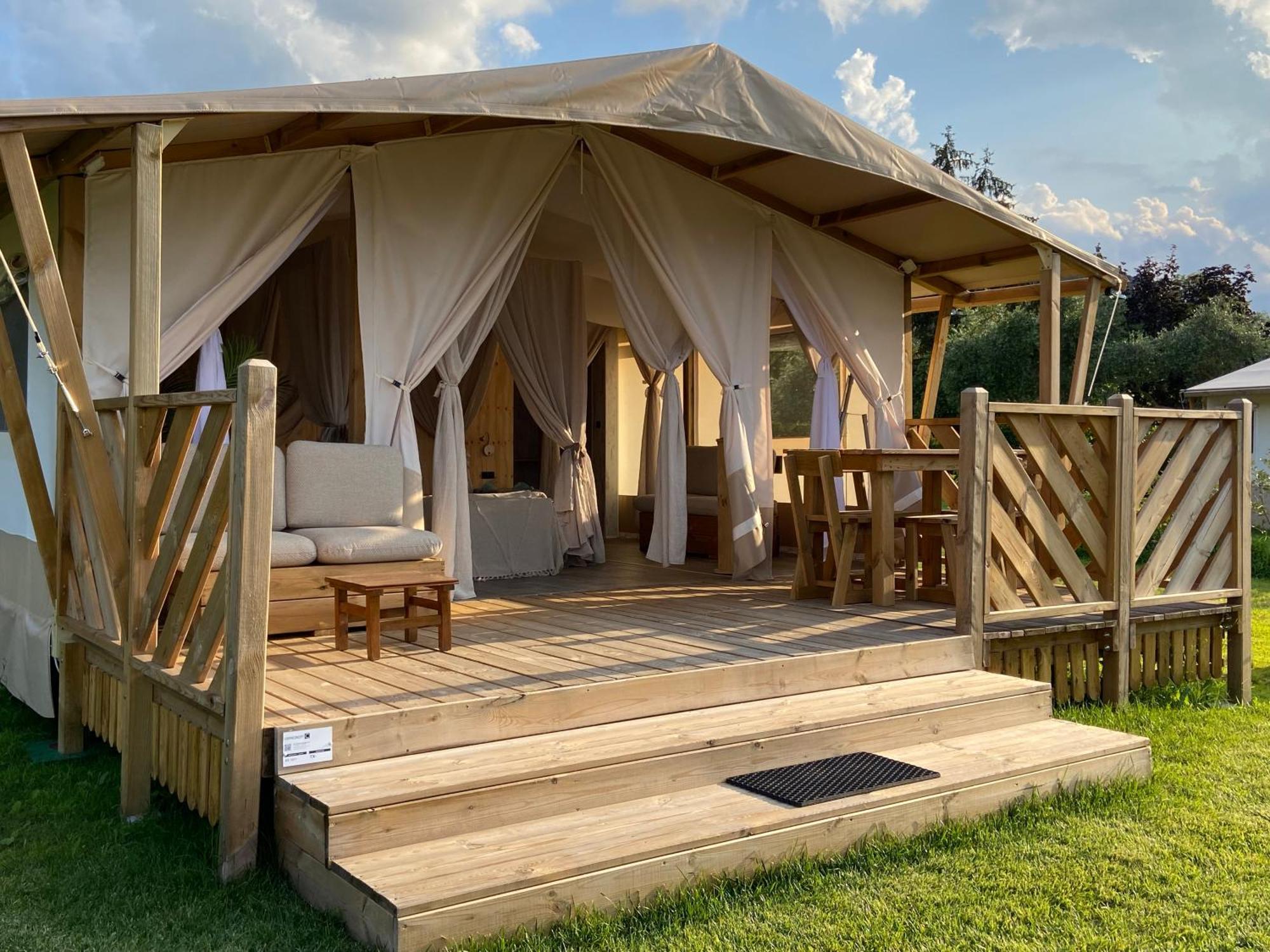 Luxury Lodge Μπελάτζιο Εξωτερικό φωτογραφία